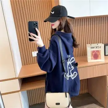 乔尼早春2022新款慵懒风连帽卫衣女百搭韩版宽松洋气减龄刺绣字母外套