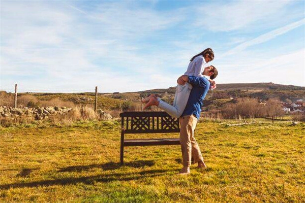 男女朋友情侣互发520表白祝福语短句 情人微信红包520祝福语