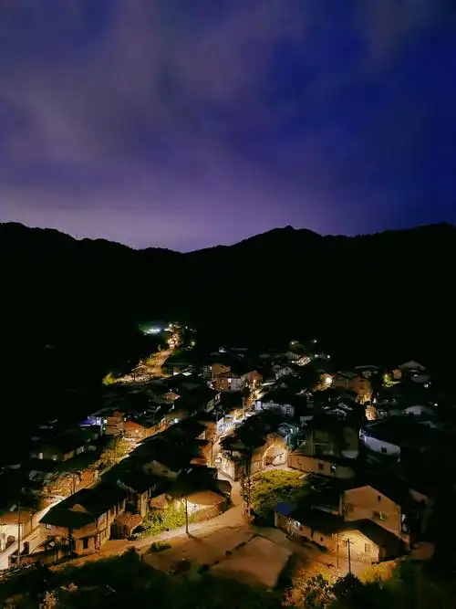 山村夜景