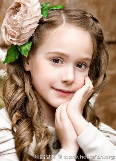 时尚儿童发型设计图片 俏皮可爱小女孩发型扎发