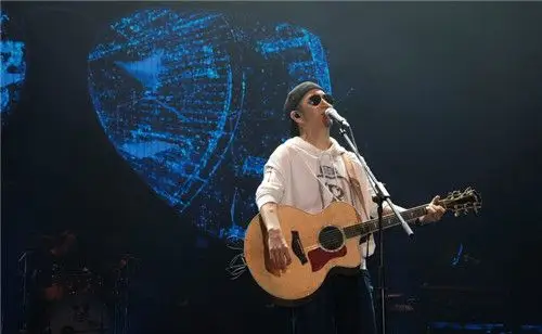 郝云2016巡回演唱会 上海"冲动"开唱