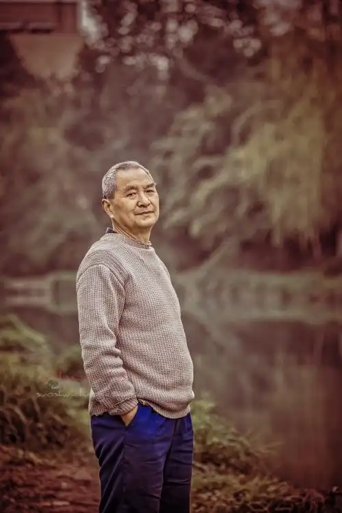 无聊的我随手拽过来两个老头子练练手