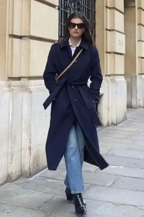 黑色风衣搭配什么裤子和鞋子女黑色休闲风衣搭配什么裤子和鞋子