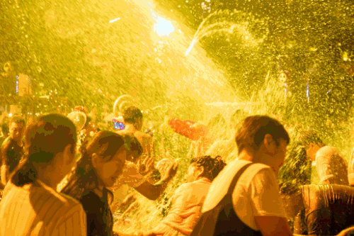 电音泼水节02《情侣升温秘籍》张家界千古情景区丽江千古情景区,桂林