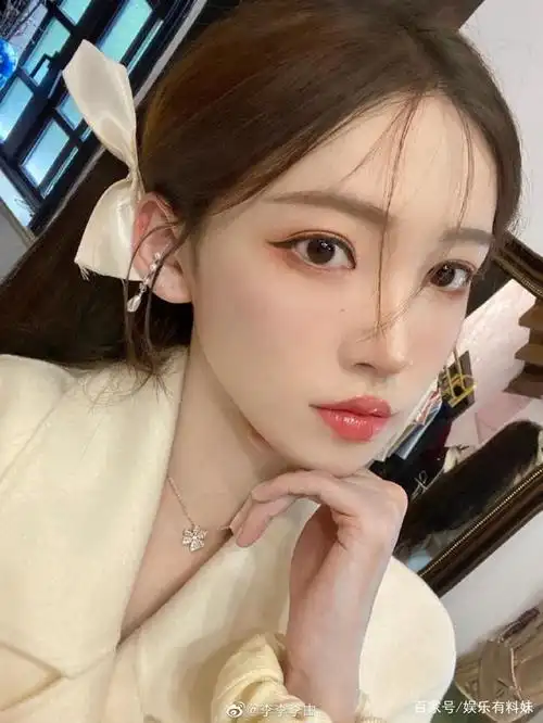 男变女?开扒女装大佬李由变脸史,是怎么做到又纯又欲的?