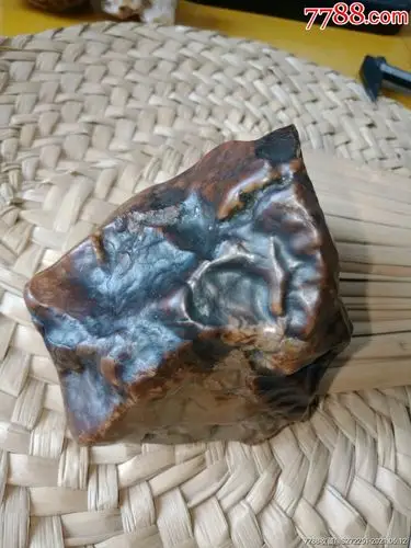 首页 零售 风砺石/戈壁石 >> 沙漠漆原石2_风砺石/戈壁石滚动鼠标滚轴