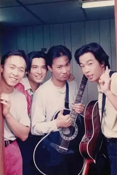 考古阿paul,越看越觉得beyond大家都好好啊!