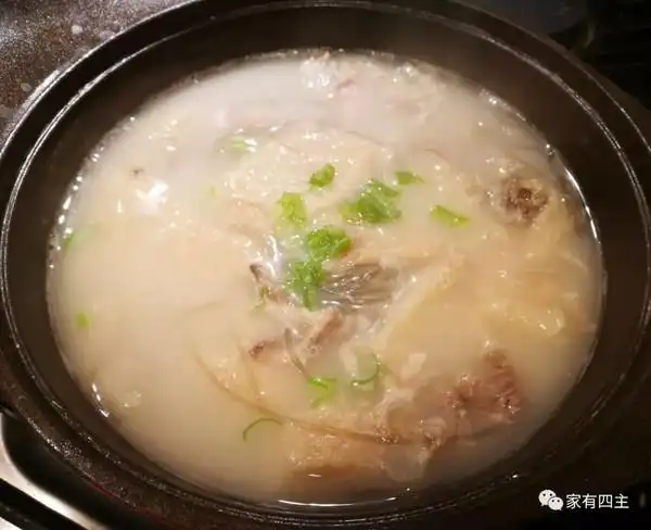 四主的烟火气做的牛肚汤