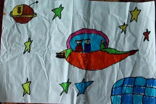 桓仁县木盂子小学·李依琳·幻想画·《遨游太空》