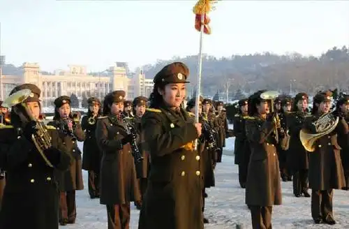 实拍:朝鲜的文艺兵们