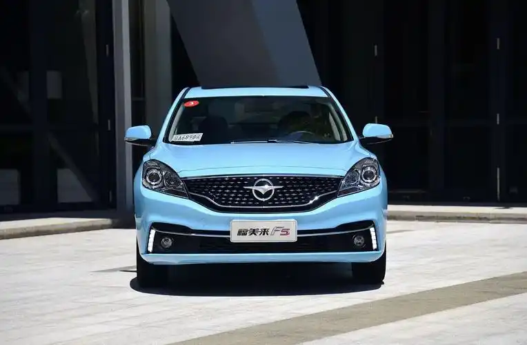 颜值担当的海马福美来f5,你的方向盘是不是装反了