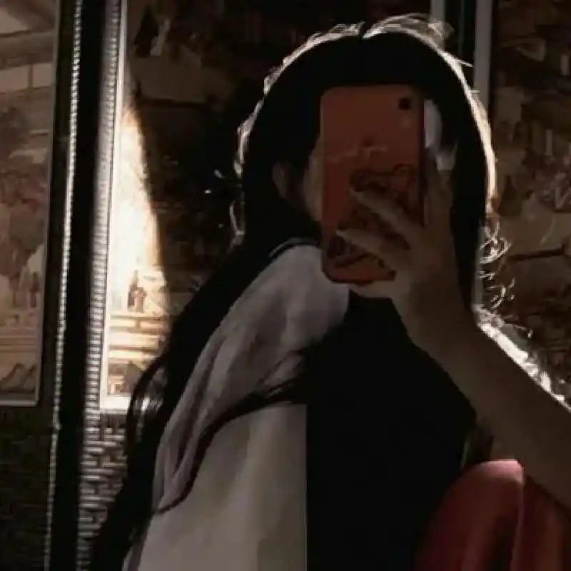 头像丨ins风不露脸意境女头