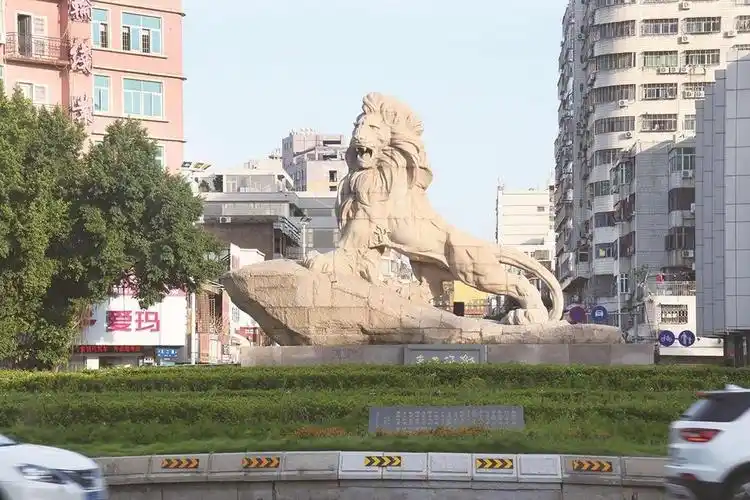 狮标1 这是代表着诚信的"石狮子"狮子与石狮这座城市的缘分,可以追溯