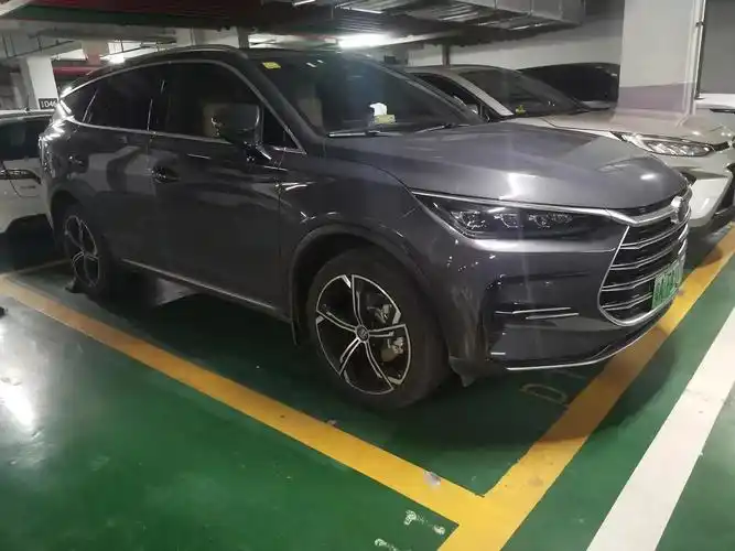 邻居买的比亚迪唐dmi但是今天突然发现把dmi改成了dm去掉了字母i反复