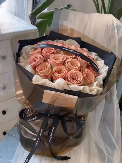 深圳宝安花店/卡布奇诺玫瑰花束98