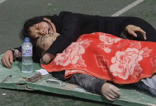 路透社2008年度图片汶川地震组图