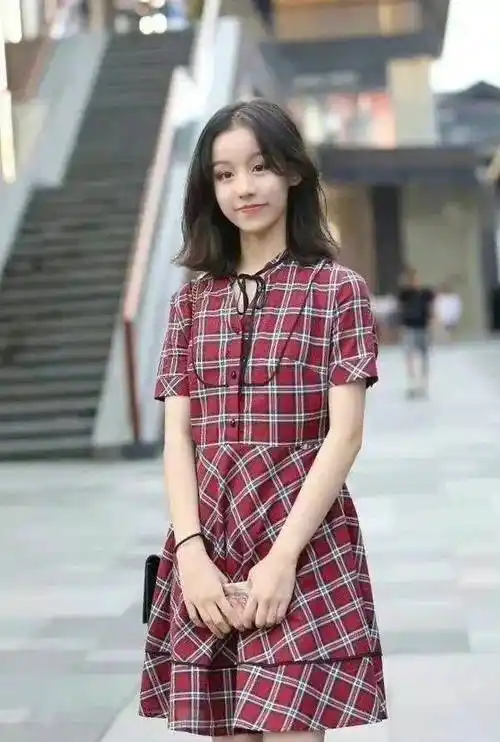 北大校花美少女,从小到大都是女神级人物?_ab_北电_五官