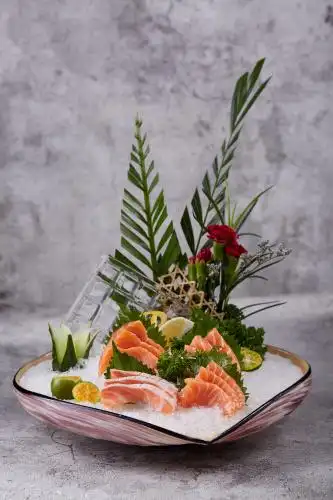 三文鱼刺身拼盘海鲜拼盘美味海鲜