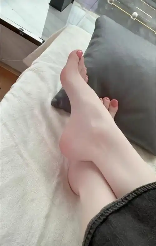 吃什么可以让女孩的脚变得漂亮