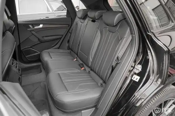 奥迪q5l倒车影像_后排_动力