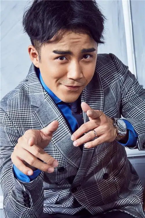 李茂生日写真曝光 轻熟男彰显绅士魅力