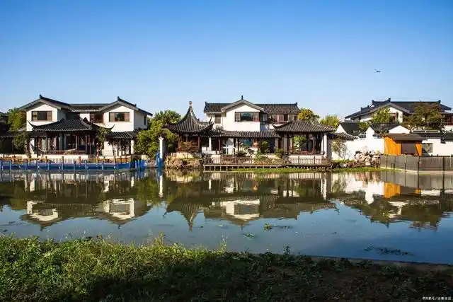 江苏昆山巴城镇,不仅是全国千强镇,还藏了一条老街
