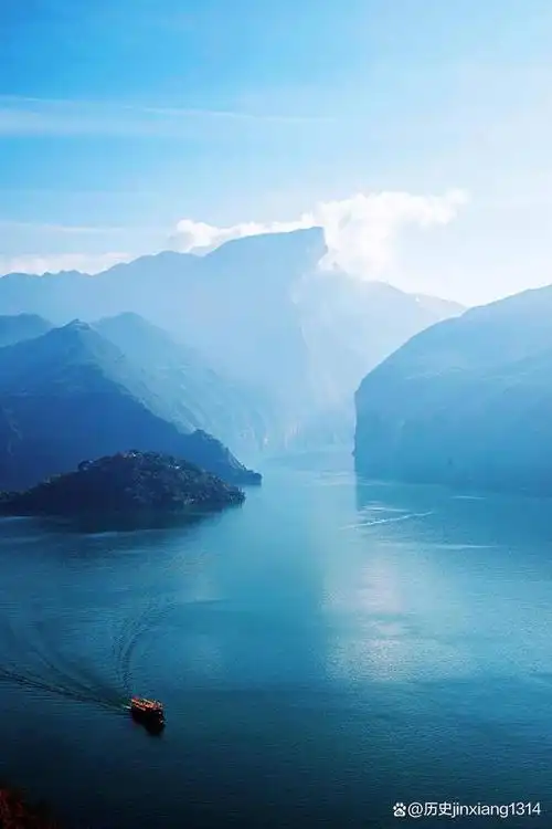 为何古代战争都强调长江天险?长江那么长,别的地方不能渡江嘛