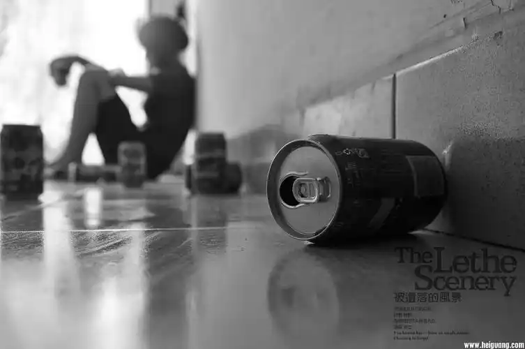 说说 失去得多了就成熟了吗,只是麻木了吧 配图