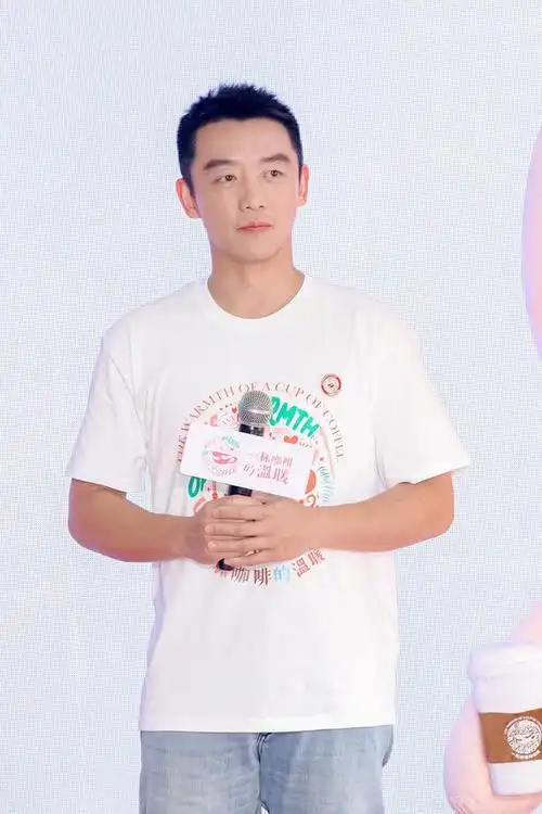 郑恺 咖啡市集,覃海洋 慈善citywalk……上海慈善周高潮迭起