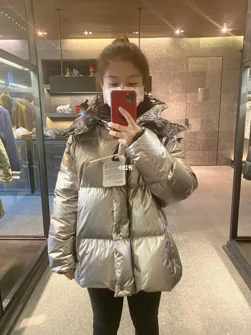 蒙口新款羽绒服～_羽绒服_三里屯_moncler(北京三里屯店)自由行热门