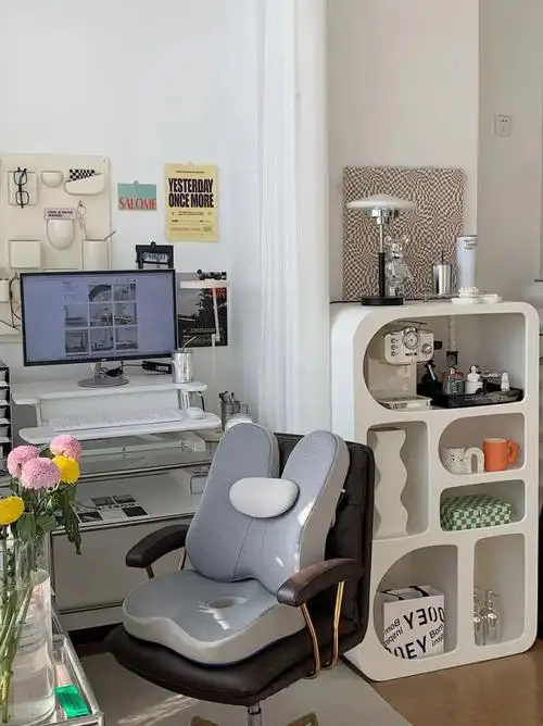 书桌改造我梦想中的ins风靠窗书桌