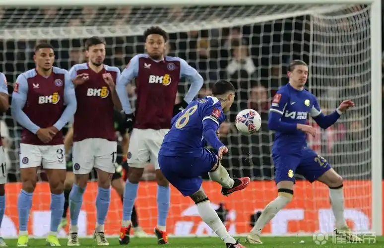 切尔西官方恩佐对维拉的十分角任意球当选球队2月最佳进球