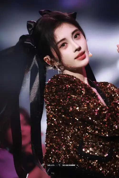 383937383937 江苏卫视跨年「恋爱告急」 99#鞠婧祎怼