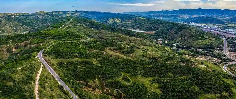 图说丨山水与人:全方位了解宁夏南部山区生态环境治成果理