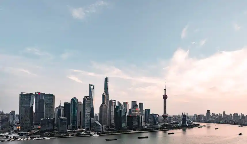 上海外滩景象图片1080x2280分辨率查看
