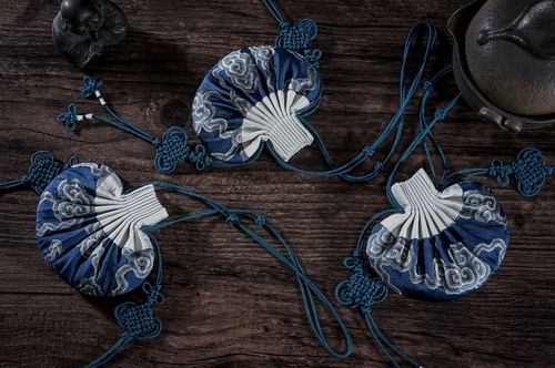 鸳鸯瑞花锦古法宋锦荷包传统手工香囊苏州宋锦特产礼品收藏送朋友