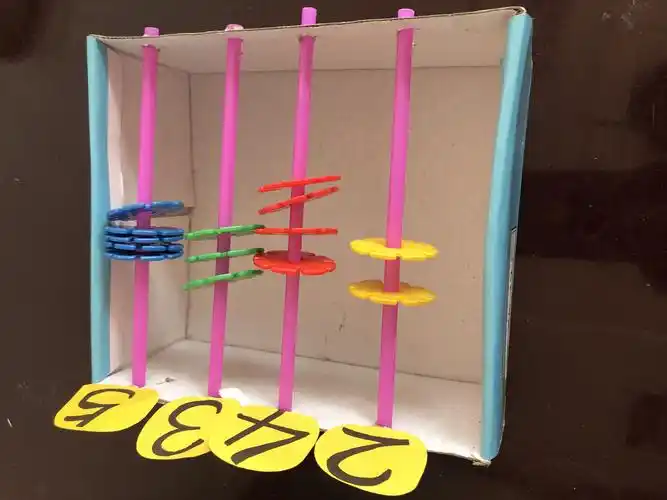 用废物材料自制成的教具