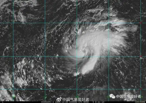 最强打工人台风天鹅连级跳成为超强台风