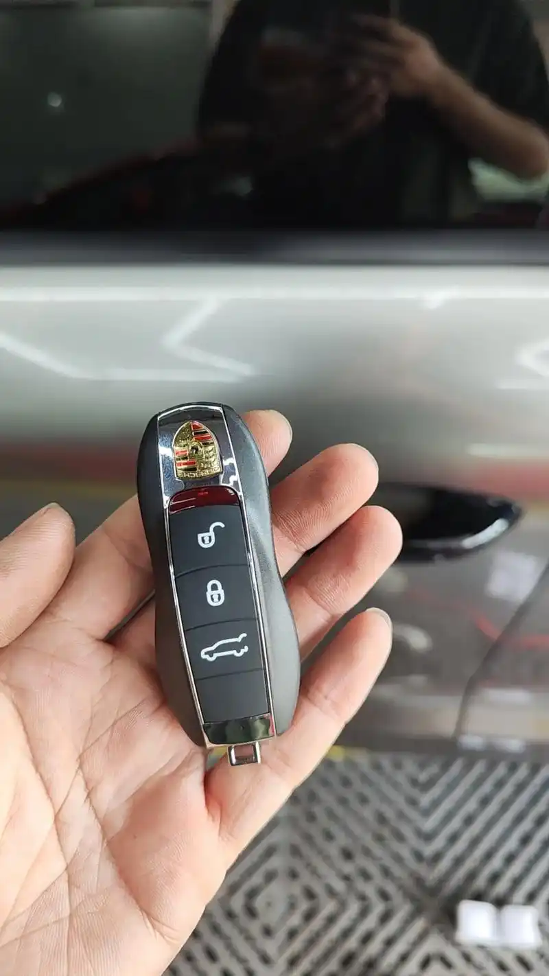 39℃高温忙疯了.奥迪a6钥匙全#汽车电子 #汽车电器维修  - 抖音