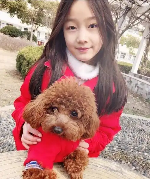 因长得太好看,赵薇"女儿"被全网禁止整容,长大后美得不敢认