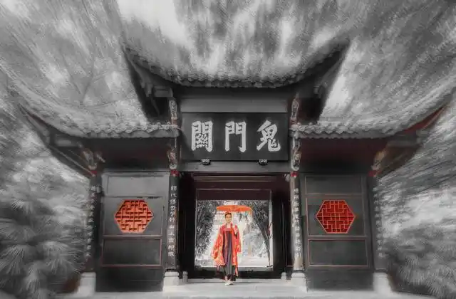 和"鬼门关",那些平日只在文学艺术作品里出现的名词,是丰都鬼城文化的