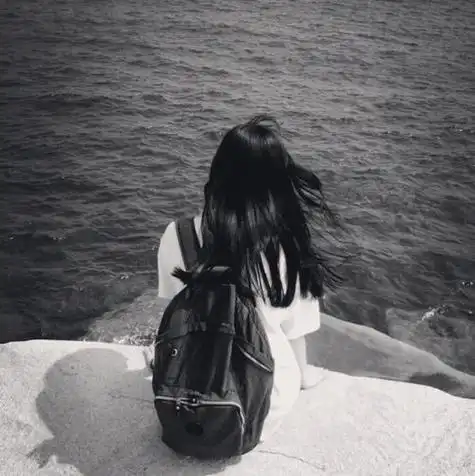 气质黑白背影女头像 女生头像图片大全 -【爱个性】