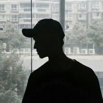 黑白男生微博头像伤感忧郁2019精选 伤了醉了哭了醒了心死了