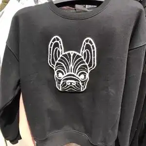 法斗毛巾绣植绒狗头圆领卫衣