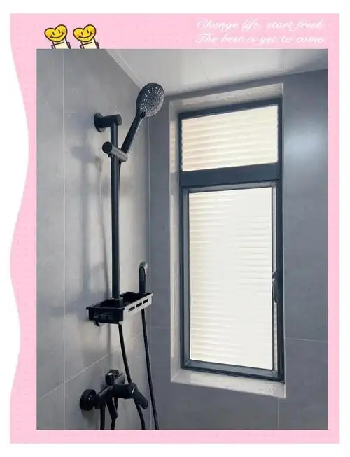 卫生间窗户贴膜教程:30元搞定隐私保护!