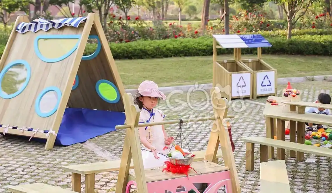 幼儿户外角色扮演游戏