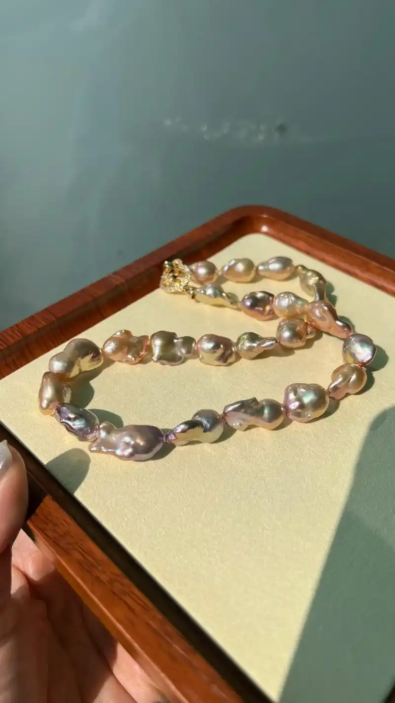 怪色炫彩小小巴异形珍珠项链.采用小小巴,一颗颗怪色精选,打造 - 抖音