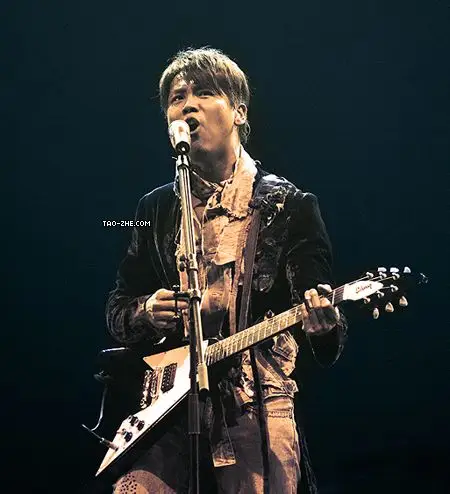 p>陶喆(david zee tao),1969年7月11日出生于中国香港,华语流行乐男