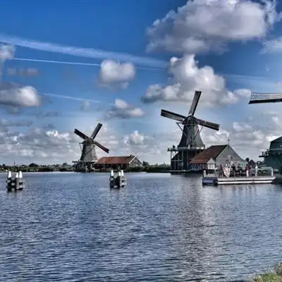 唯美荷兰风车风景桌面高清壁纸图片