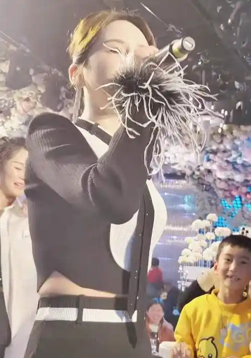 曝网红"花姐"出场费15万!